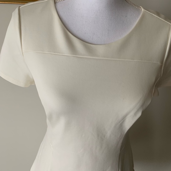 Off white classic flare dress with short sleeve - Picture 2 of 8